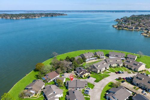 17 April Point Dr N, Montgomery, TX, 77356-5811 | Card Image