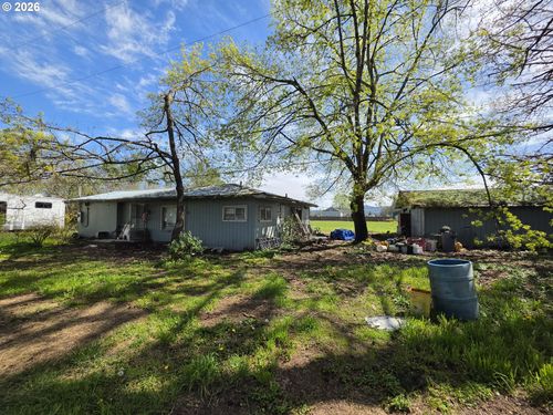 3910 S Santiam Hwy, Lebanon, OR, 97355-3648 | Card Image