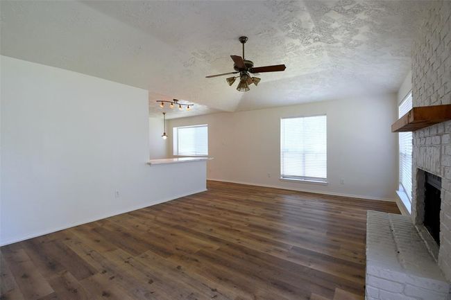 18811 Pine Trace Ct, House other with 3 bedrooms, 2 bathrooms and 2 parking in Humble TX | Image 14