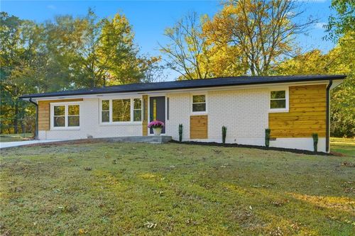 6807 Tralee Dr, Lithia Springs, GA, 30122-1641 | Card Image