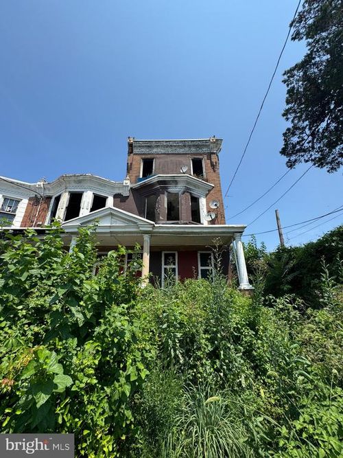 107 W Wyoming Ave, Philadelphia, PA, 19140-1600 | Card Image