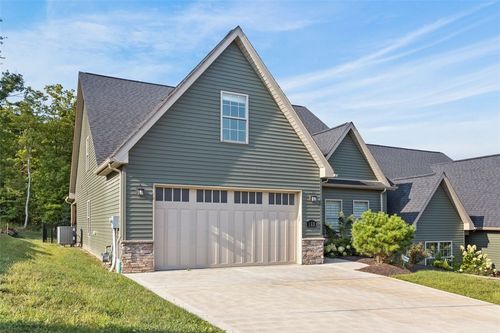 113 Hemingway Ln, Coraopolis, PA, 15108-3654 | Card Image