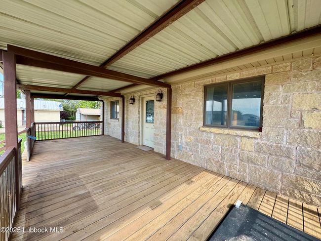 213 E 7 Th St, House other with 3 bedrooms, 3 bathrooms and null parking in Idalou TX | Image 7