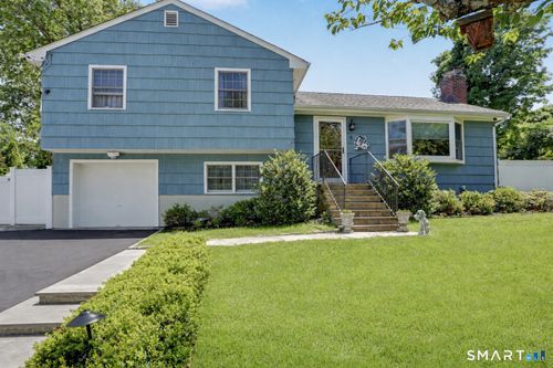 9 Junebar Ln, Norwalk, CT, 06851-2208 | Card Image