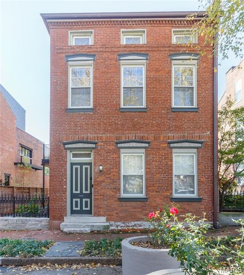 908 Hickory St, Saint Louis, MO, 63104-3533 | Card Image