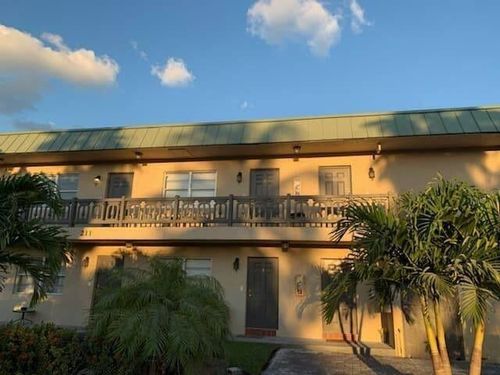 apt-1-211 S Swinton Ave, Delray Beach, FL, 33444-3668 | Card Image