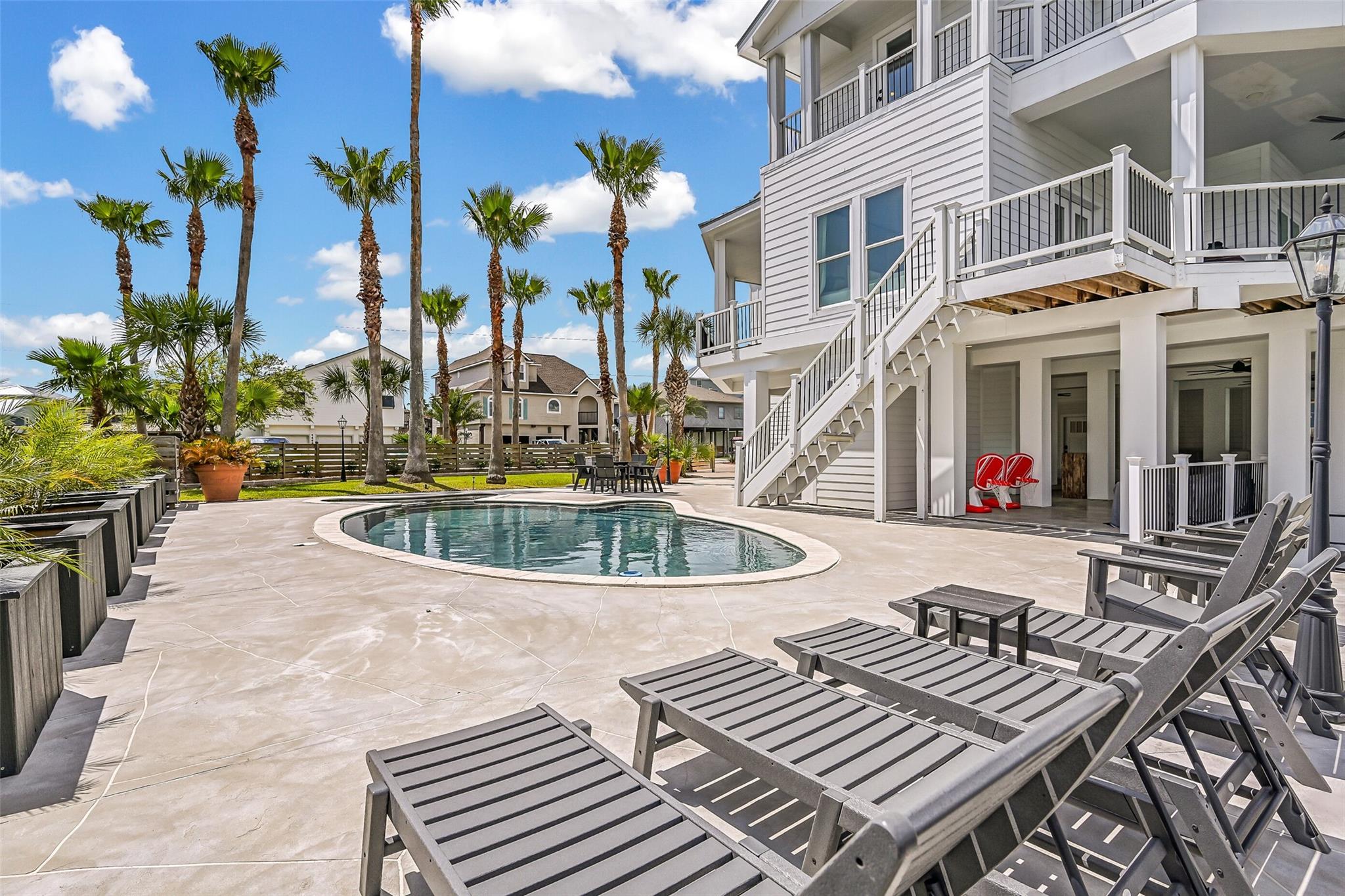 Residential in Tiki Island 5