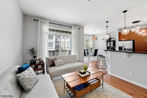 176 Winchester Ct, Clifton, NJ, 07013-2676 | Card Image