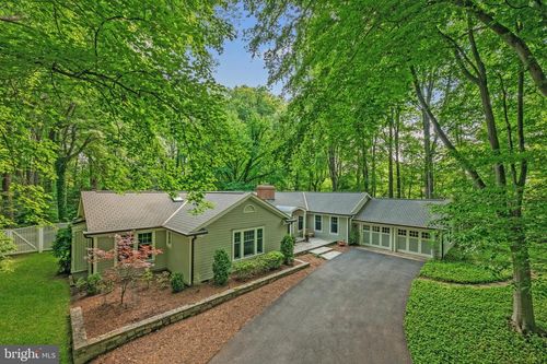 1110 Kelso Rd, GREAT FALLS, VA, 22066-2028 | Card Image