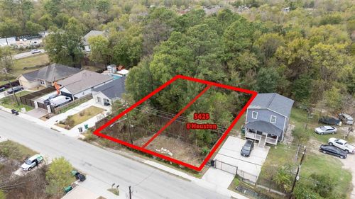 5425 E Houston Rd, Houston, TX, 77028-5724 | Card Image