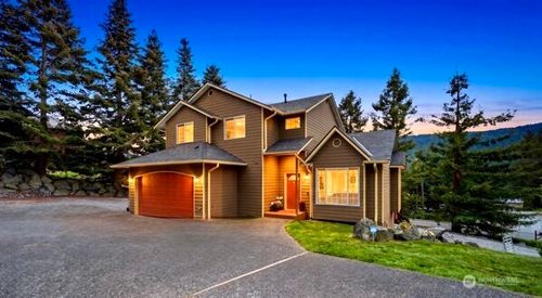 24064 Walker Valley Rd, Mount Vernon, WA, 98274-8151 | Card Image