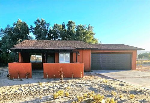 73627 Raymond Way, 29 Palms, CA, 92277-1658 | Card Image