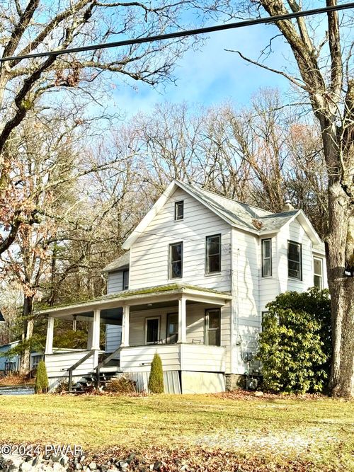 758 Texas Palmyra Hwy, Hawley, PA, 18428-4663 | Card Image