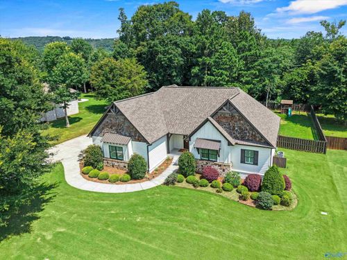 180 Greystone Pass, Guntersville, AL, 35976-4801 | Card Image