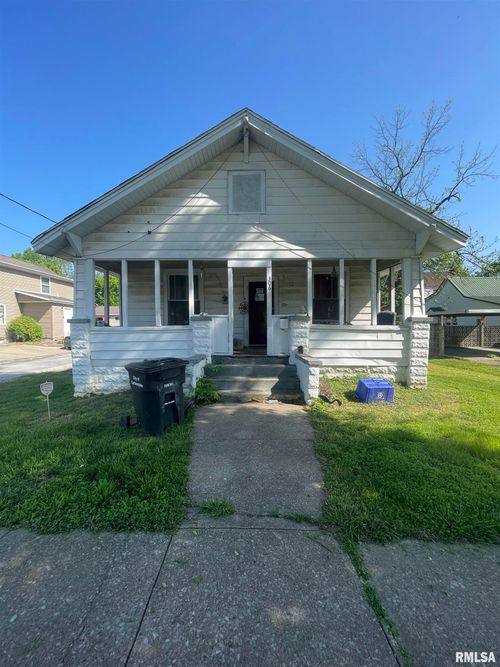 306 W Cherry St, Carbondale, IL, 62901-2720 | Card Image
