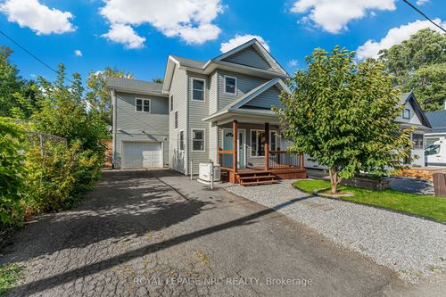 12 Lincoln Rd E, Fort Erie, ON, L0S1N0 | Card Image