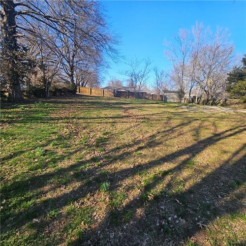 1904 Taylor St, Lexington, MO, 64067 | Card Image