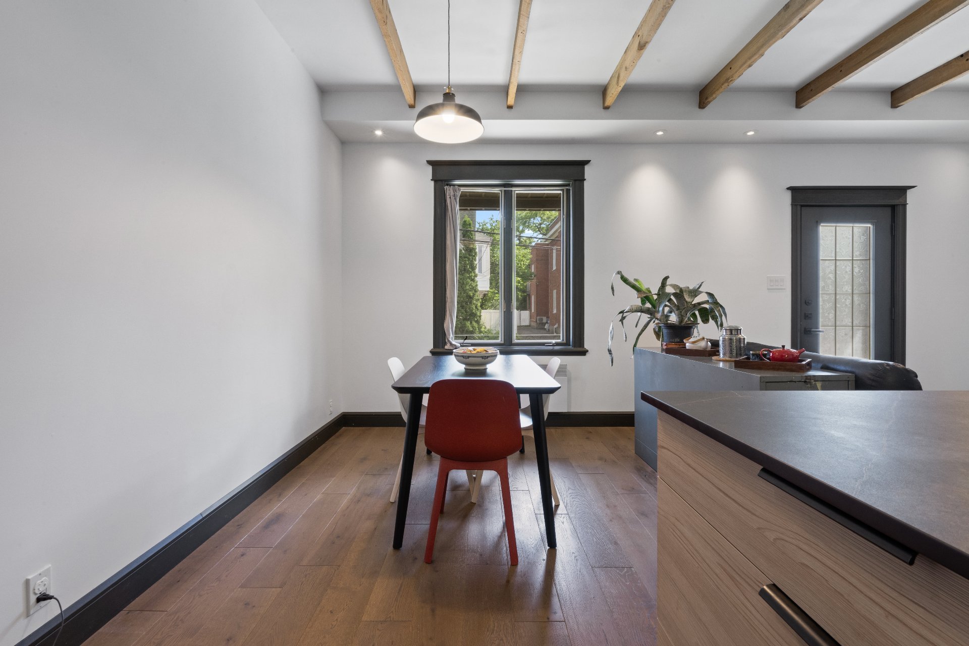 Residential in Longueuil (Le Vieux-Longueuil) 5