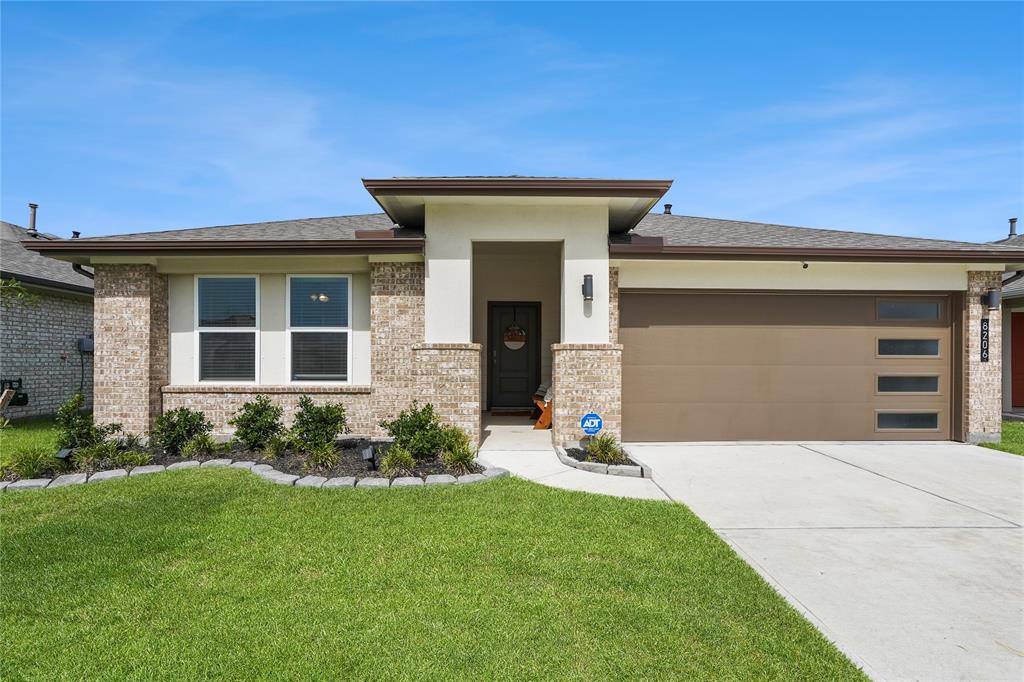 Precious Passing Way, Rosharon, TX 77583