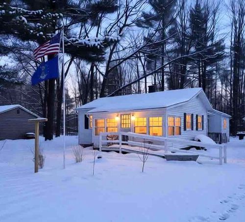78 John St, Newaygo, MI, 49337-8453 | Card Image