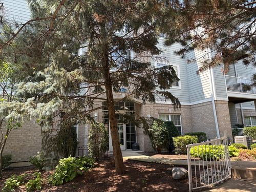 302-1291 W Lake St, Addison, IL, 60101-1194 | Card Image
