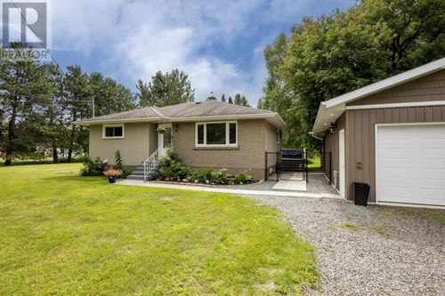 2312 Rosslyn Rd, Thunder Bay, ON, P7K1G7 | Card Image