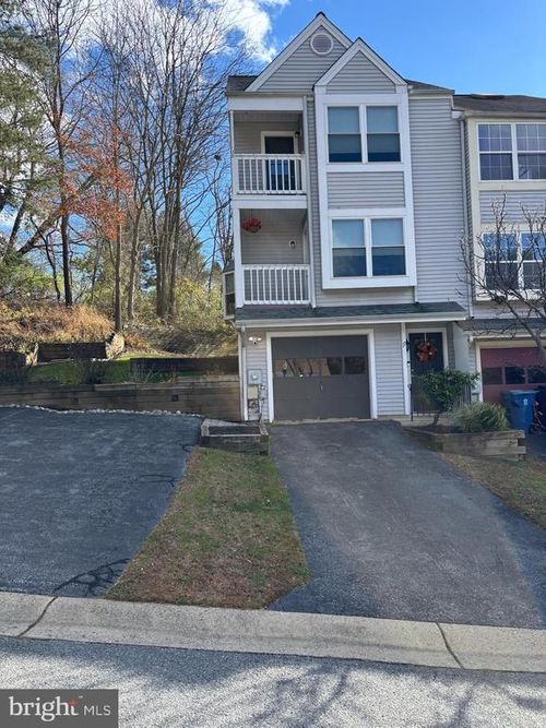 19 Ridge Blvd, Wilmington, DE, 19808-1033 | Card Image