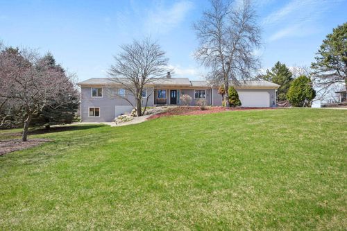 4633 Toepfer Road, MIDDLETON, WI, 53562 | Card Image
