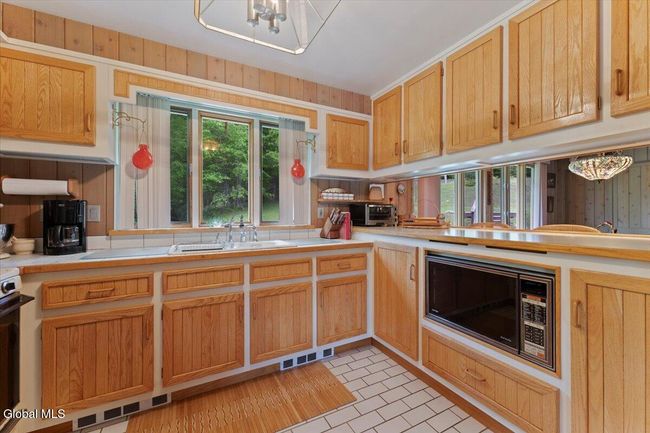 202 Old School House Rd, House other with 3 bedrooms, 2 bathrooms and 4 parking in North River NY | Image 9