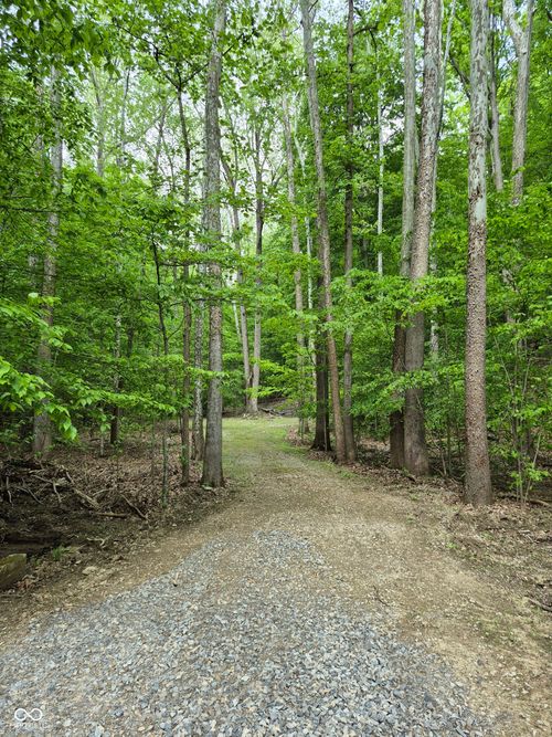 8514 E Alma St, Nashville, IN, 47448-8037 | Card Image