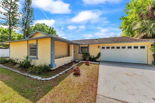10320 Out Island Dr, TAMPA, FL, 33615-2513 | Card Image