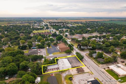 226 E Ross St, Clearwater, KS, 67026-7852 | Card Image