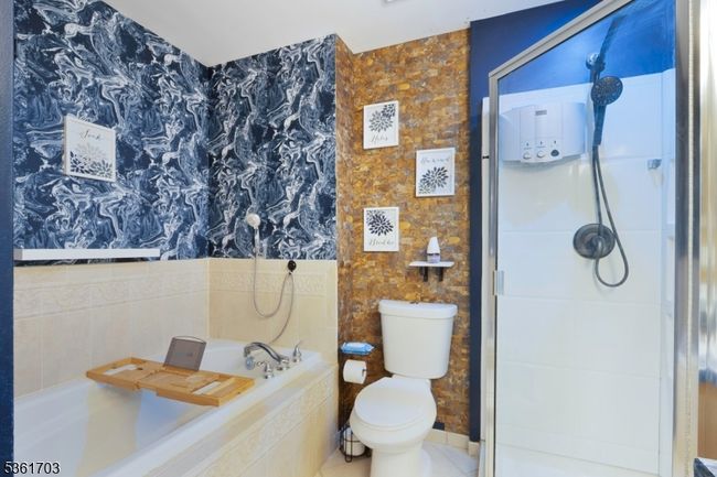 8-6 - 86 Lakeview Ct, Townhouse with 2 bedrooms, 2 bathrooms and null parking in Pompton Lakes NJ | Image 20