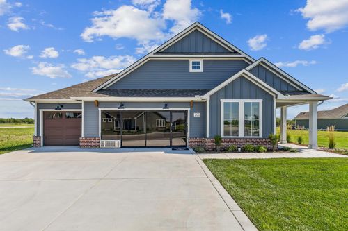 200 W Boxthorn Dr, Andover, KS, 67002-5405 | Card Image