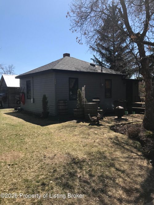 406 2nd Street Nw, Belfield, ND, 58622 | Card Image