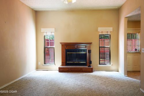 1940 Blue Bird Dr, Webb City, MO, 64870-1192 | Card Image