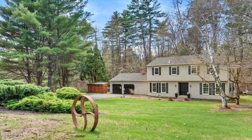 31 Pinecrest Dr, Lenox, MA, 01240-2227 | Card Image