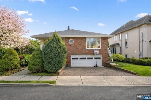 1128 Abbott Blvd, Fort Lee, NJ, 07024-4205 | Card Image