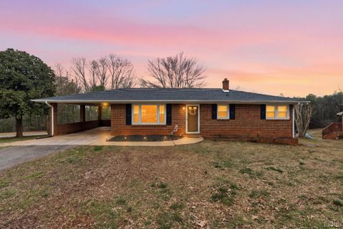 1134 Lynch Mill Rd, Altavista, VA, 24517-1031 | Card Image