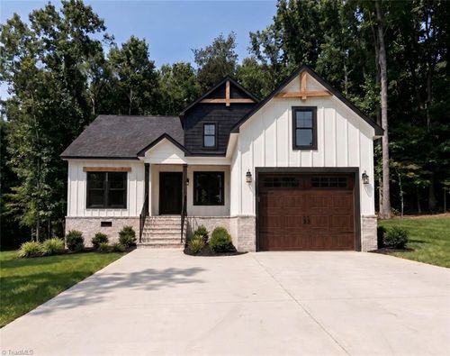 210 Birchwood Ln, Mocksville, NC, 27028-2928 | Card Image