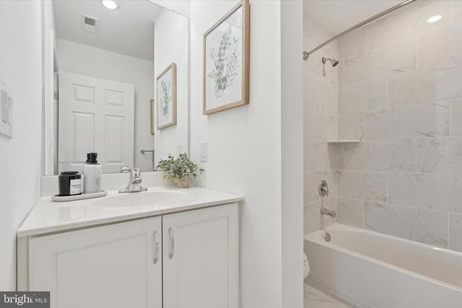 16223 River View Dr, Condo with 2 bedrooms, 2 bathrooms and null parking in BRISTOL PA | Image 13