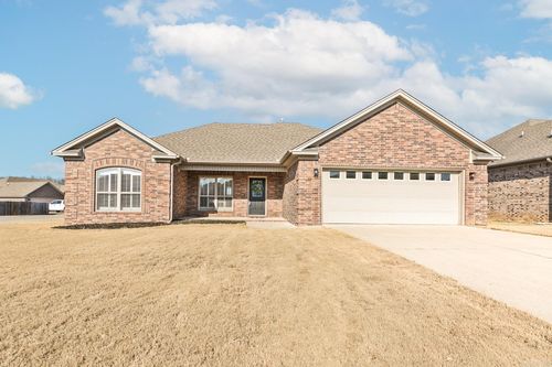 1000 Puritan Dr, Jacksonville, AR, 72076-6081 | Card Image