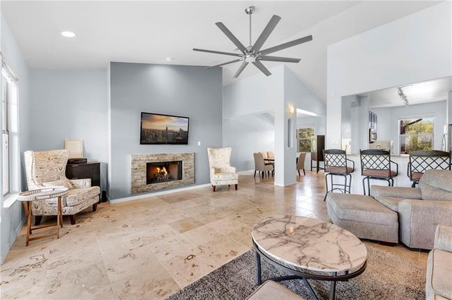 APT-201 - 4307 Eck Ln, Condo with 3 bedrooms, 2 bathrooms and 2 parking in Austin TX | Image 4