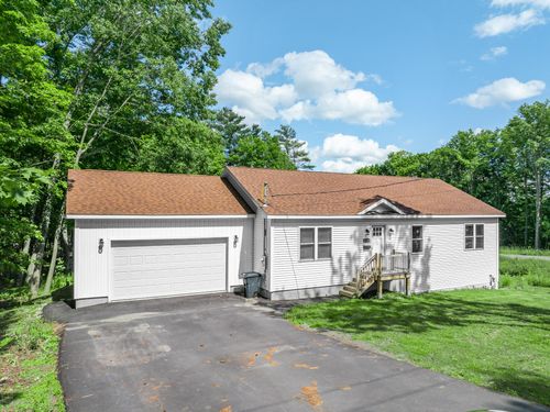 631 Essex Street, Bangor, ME, 04401 | Card Image