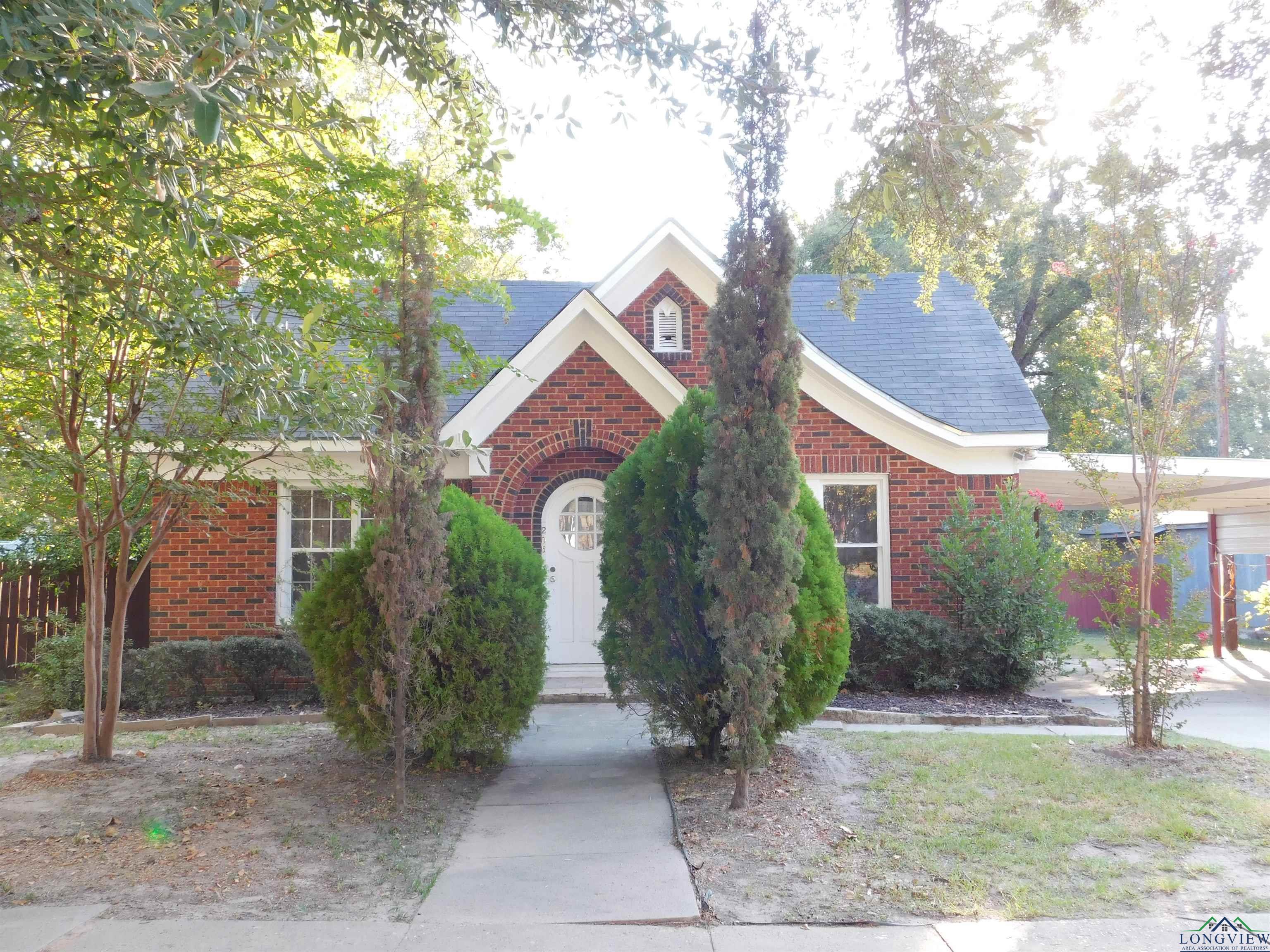Montgomery St, Gilmer, TX 75644