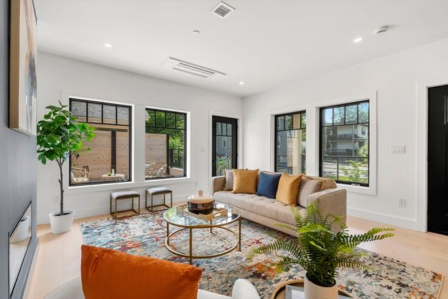 5 - 145 Warren St, Condo with 2 bedrooms, 3 bathrooms and null parking in Newton MA | Image 12