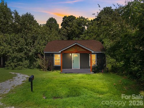 315 Pineview St, Kannapolis, NC, 28083-4949 | Card Image