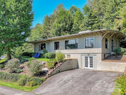 268 Stuart Cir, Lake Junaluska, NC, 28745-8729 | Card Image