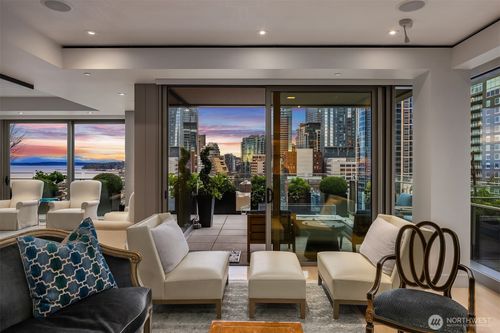 unit-1704-99 Union St, Seattle, WA, 98101-5004 | Card Image