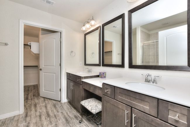 Primary Bathroom has vanity. | Image 22